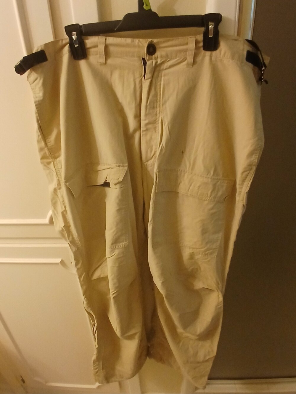 1990's TOMMY HILFIGER Men's Casual Beige Cargo/Snowboard Pants